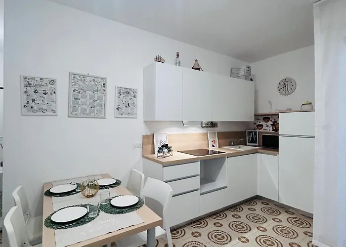 Angiolieri Flexrent - Immobiliare Abissinia דירה ריצ'יונה