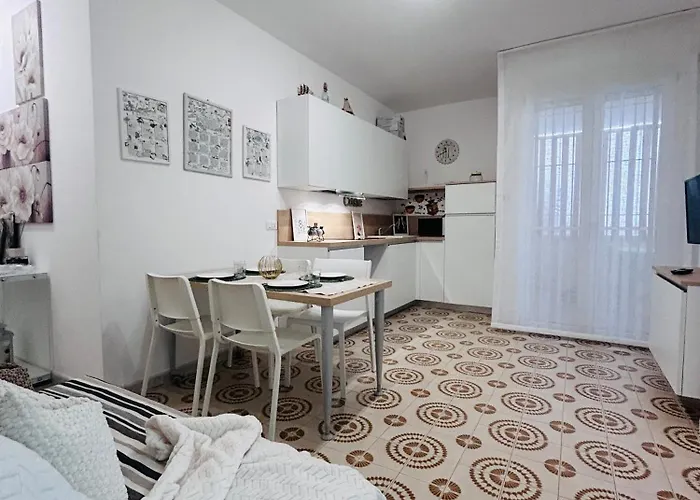 דירה Angiolieri Flexrent - Immobiliare Abissinia ריצ'יונה