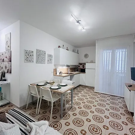 Angiolieri Alba Nord - Flexrent Immobiliare Abissinia * Riccione